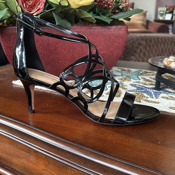 Antonio Melani Patent Leather Black Peep Toe Pumps Sling Back Heels w/ Back Zip - Picture 15 of 16